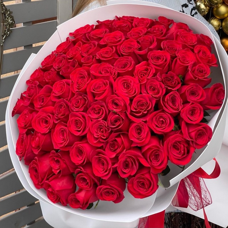 Букет из красных роз "Алые паруса"